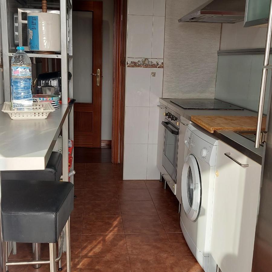 Soleado Piso Con Garaje Y Piscina A 8' Centro Lägenhet Castro Urdiales Exteriör bild